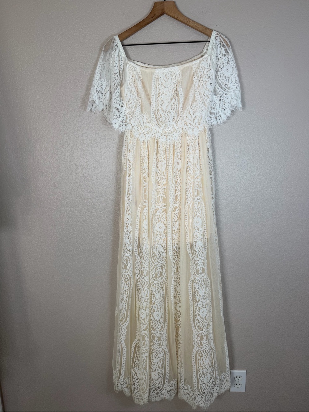 Baltic Born Caroline Cream Ivory Lace Off The Shoulder Maxi Dress Small $98 - Picture 11 of 16